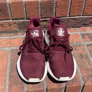 Preowned Adidas sneakers, size 9